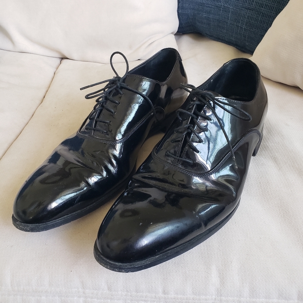 Prada Black Pointed Toe Black Oxford Patent Leather Shoes